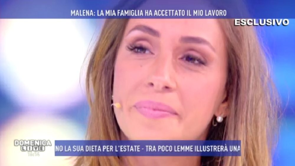 Malena la Pugliese da Barbara D'Urso: "Rinnegata da mio padre dopo la scelta..."