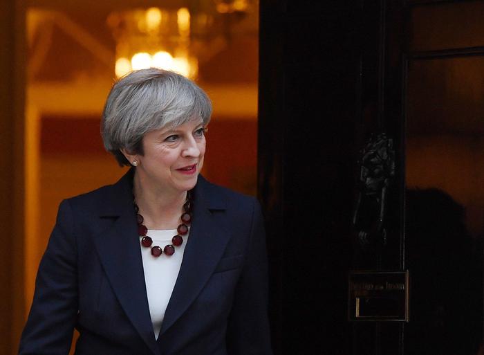 Brexit, Theresa May respinge le linee guida Ue. "Sarà un negoziato duro"