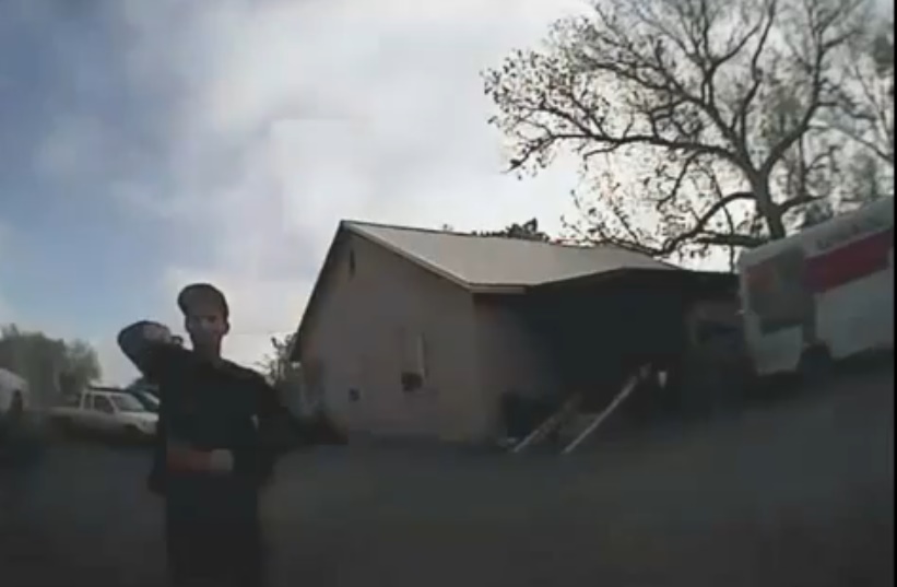 Vice-sceriffo gli notifica lo sfratto, lui gli spara: il video che incastra l'assassino