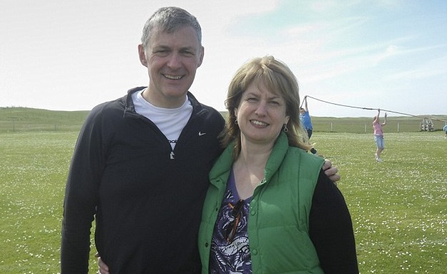 Reverendo si impicca: la moglie aveva scoperto le sue 7 amanti. Setta scozzese sotto choc