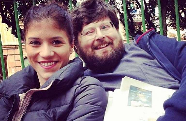 Mario Adinolfi, la moglie Silvia Pardolesi: "Ogni tanto lo schiaffeggio, a volte per gelosia"