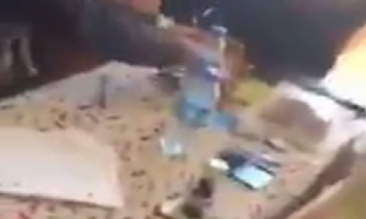 Referendum Turchia, schede elettorali timbrate fuori dalla cabina