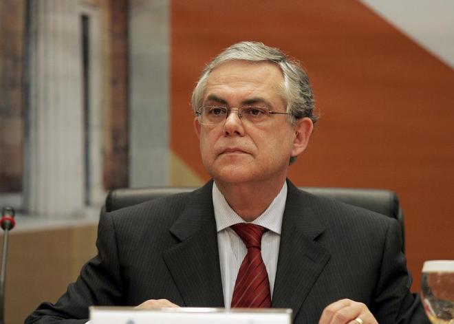 Grecia, ex premier Loukas Papademos ferito in esplosione