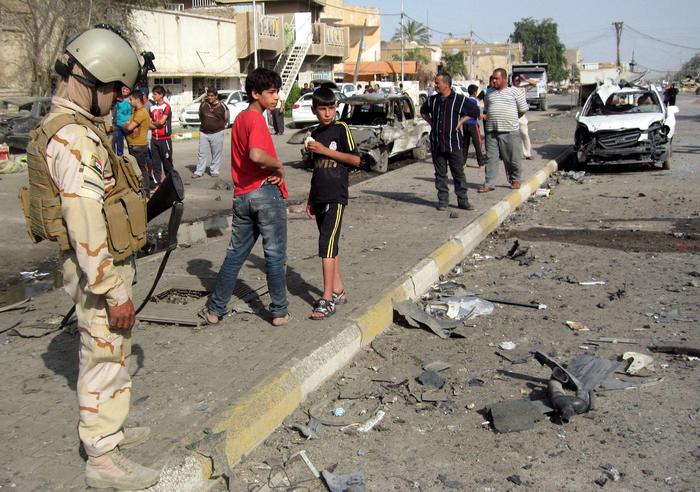 Iraq, altro attentato dell'Isis a Baghdad: 9 morti, anche bambini