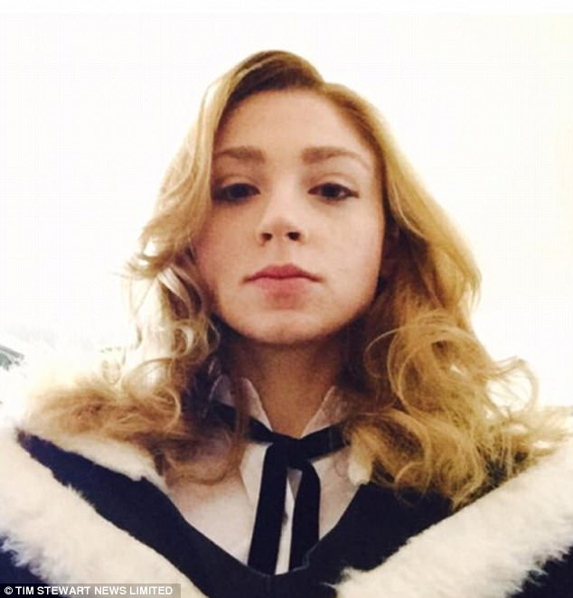 Oxford, ricca studentessa accusata di tentato omicidio: giudice rimanda la sentenza tra le polemiche