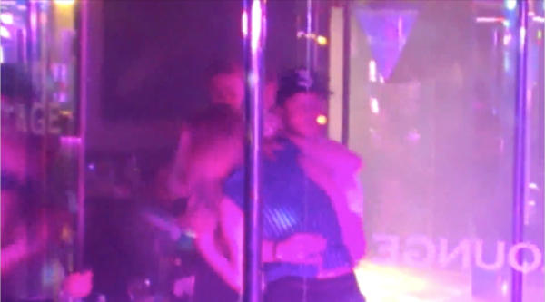 YOUTUBE Jennifer Lawrence, lap dance in uno strip club: pomicia poi...