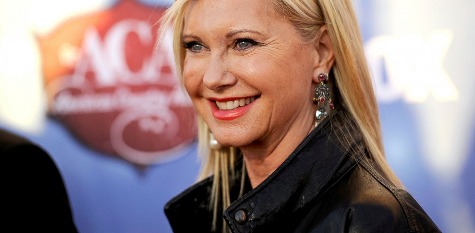 Olivia Newton-John: l'attrice ha un tumore, tour rimandato
