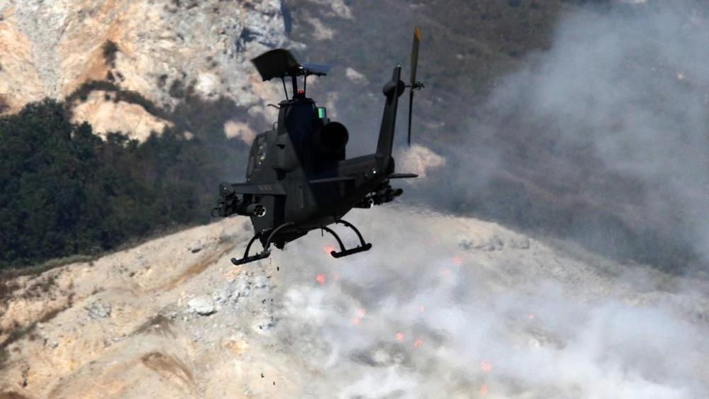 Viaggia con un'amaca attaccata al drone