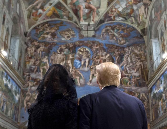 YOUTUBE Donald Trump e Melania visitano la Cappella Sistina dopo incontro col Papa