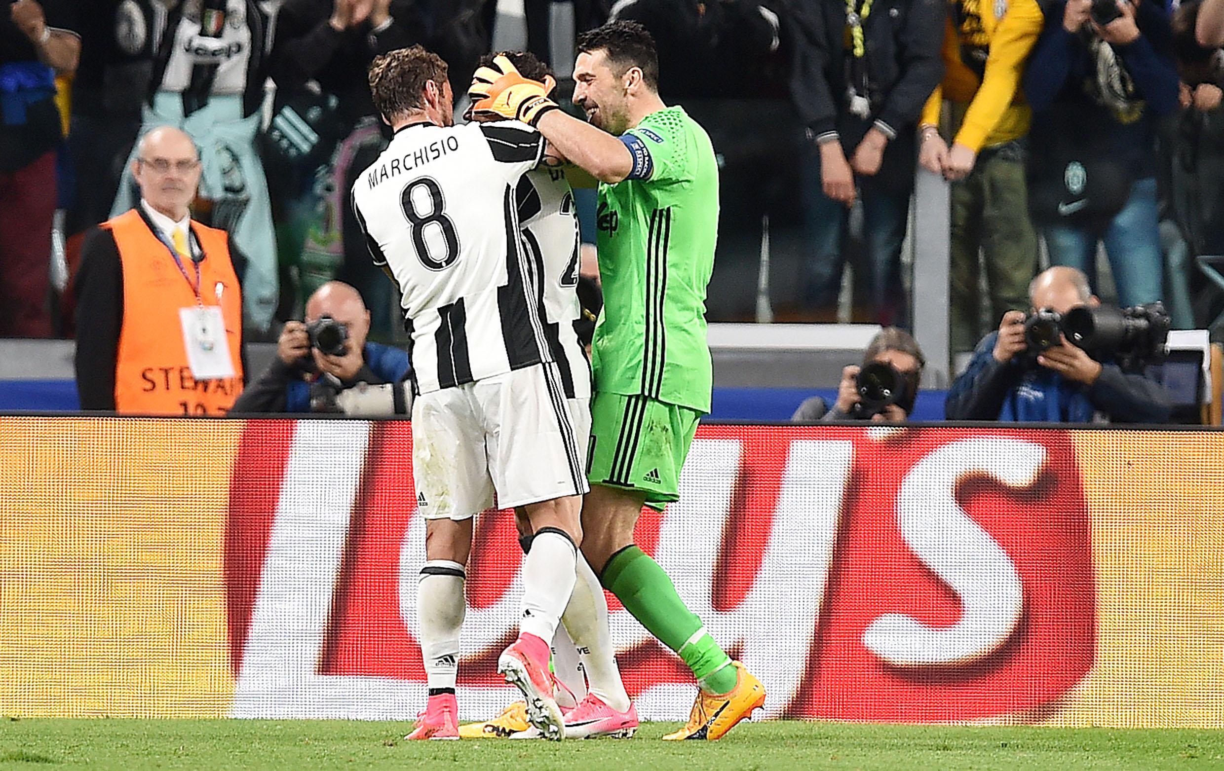 Juventus in finale di Champions League, Dani Alves stende il Monaco