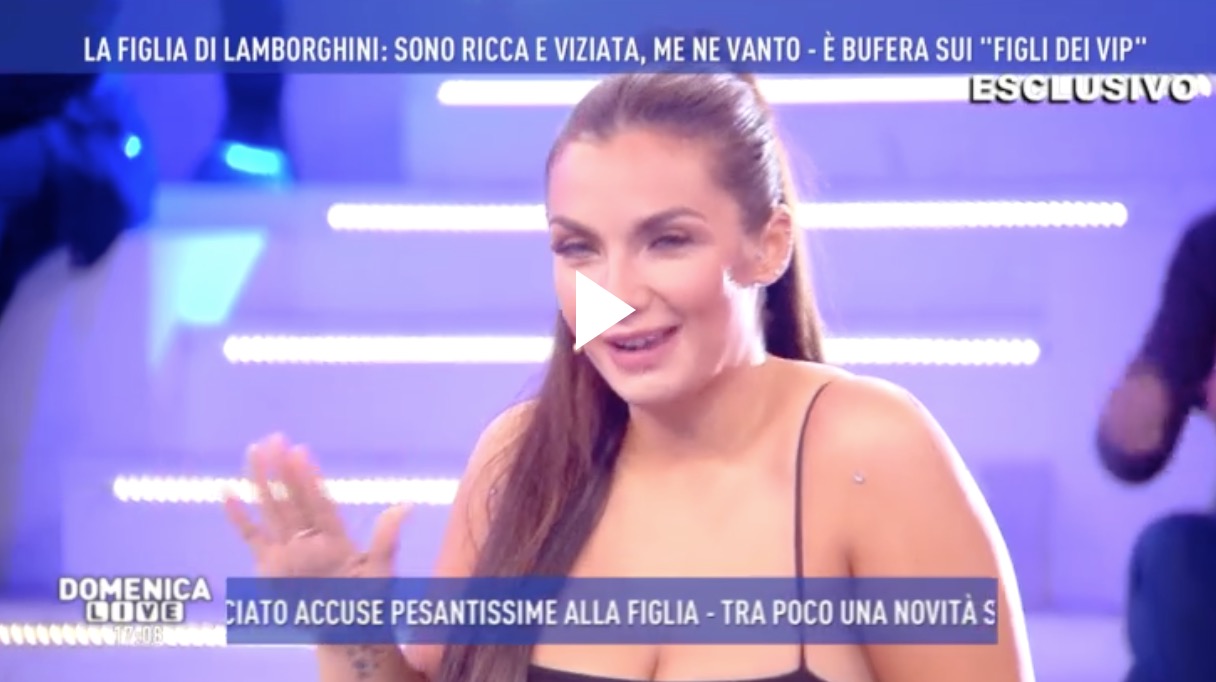 Elettra Lamborghini, l'attacco di Platinette: "Sei ignorante come una capra" VIDEO