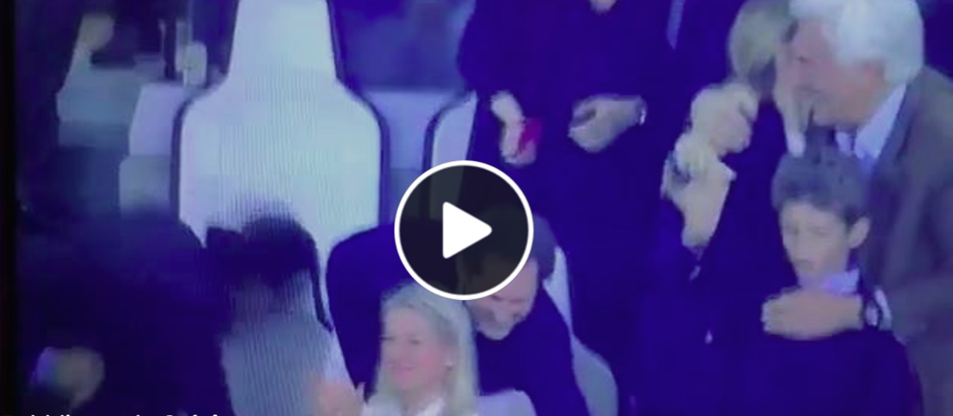 Andrea Agnelli cade dopo esultanza in Juve-Monaco (VIDEO)