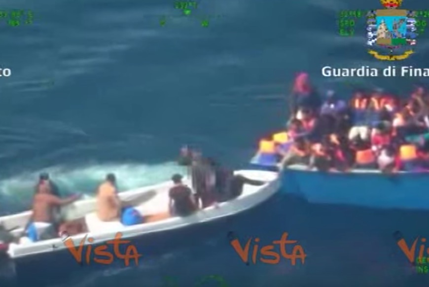 YOUTUBE Migranti, arrestato il trafficante che ha ucciso per un cappellino da baseball