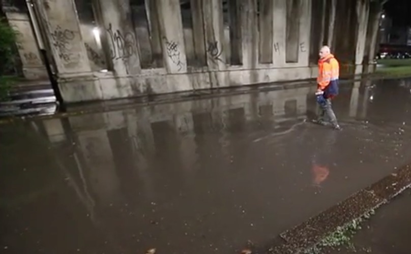 Milano, fiume Seveso esonda dopo i violenti temporali VIDEO
