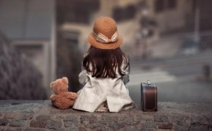 Francia, bimba di 4 anni scappa di casa in pigiama per raggiungere il fidanzatino