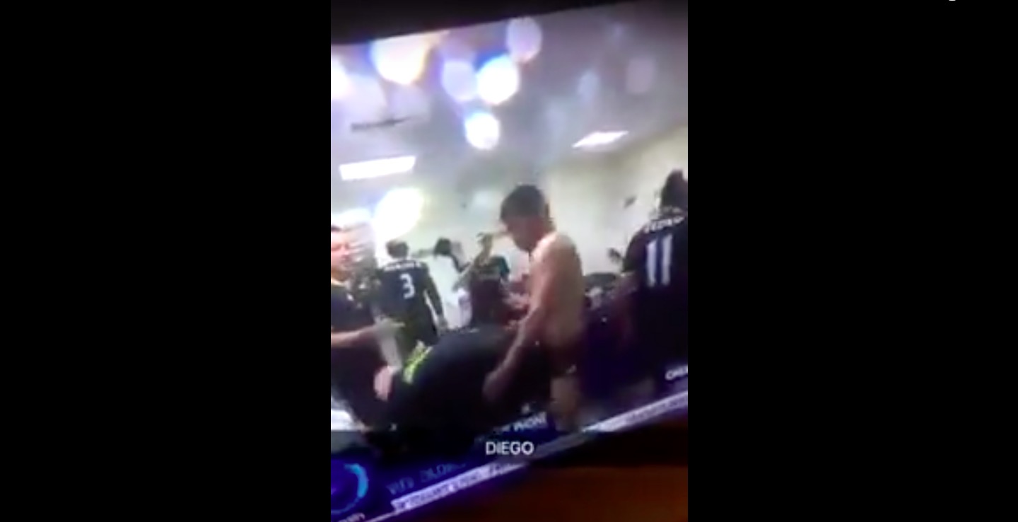 YOUTUBE Chelsea vince lo scudetto. Diego Costa fa la "festa" al massaggiatore
