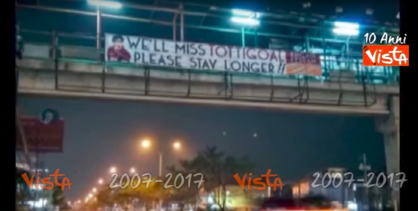 YouTube, Francesco Totti: striscione per lui in Indonesia