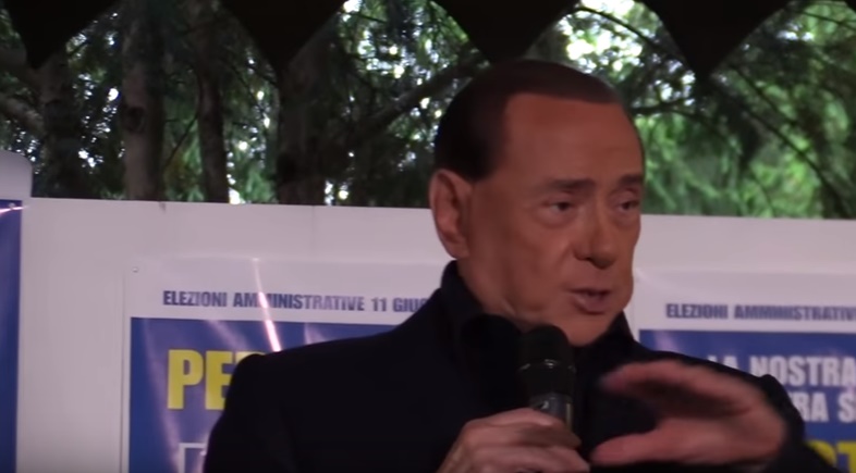 YOUTUBE Berlusconi: "Di Maio e Di Battista al massimo hanno fatto hostess allo stadio"