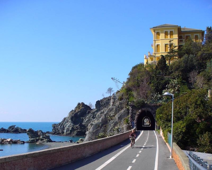 Levanto, bici vietate in centro: il nuovo Piano del Traffico fa discutere