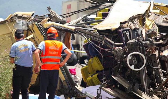 Turchia, bus precipita in curva da scogliera: 24 morti 10 feriti gravi