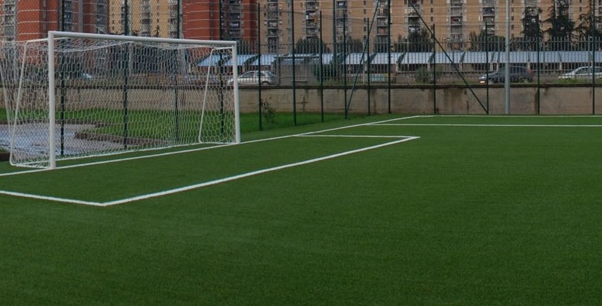 L'Aquila, bimbo di 8 anni travolto da porta di calcio durante allenamenti: è grave