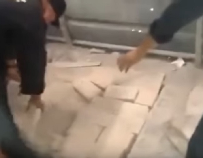 YOUTUBE El Chapo, polizia scopre tunnel che collega casa con la prigione