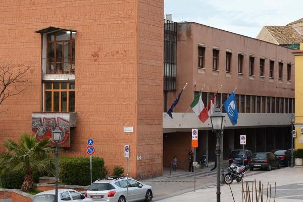 Vasto, concorso per disabili al Comune. Ma chiedono la patente B...
