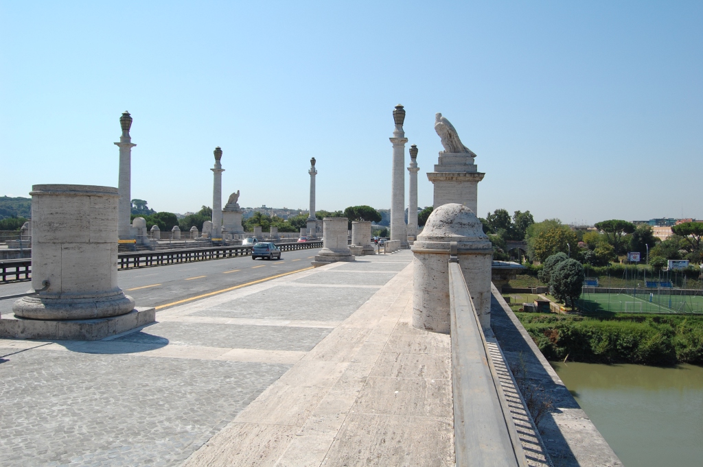 Corso Francia: in bilico sul ponte delle Aquile i selfie dei ragazzini di Roma nord