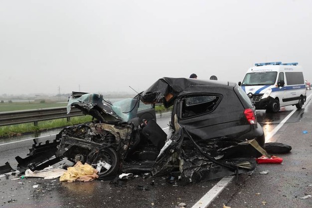 Ravenna, frontale auto-camion sulla Adriatica: gravissima una donna
