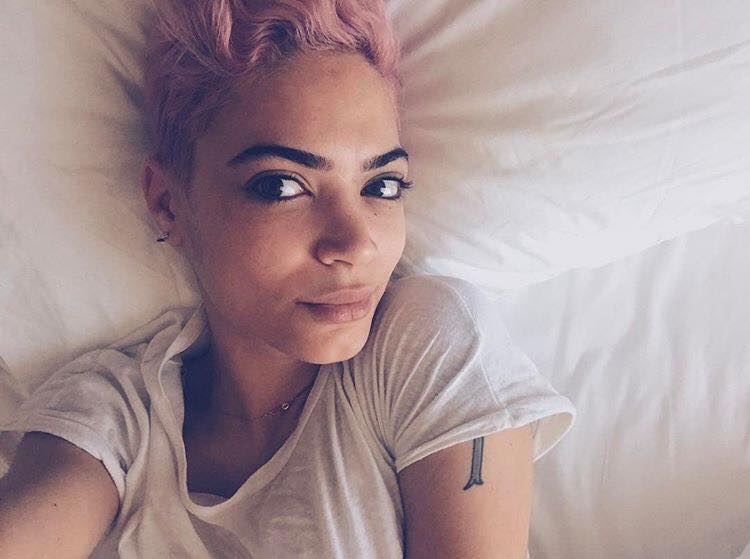Elodie abbandona Facebook: "Troppi attacchi e insulti, mi cancello"