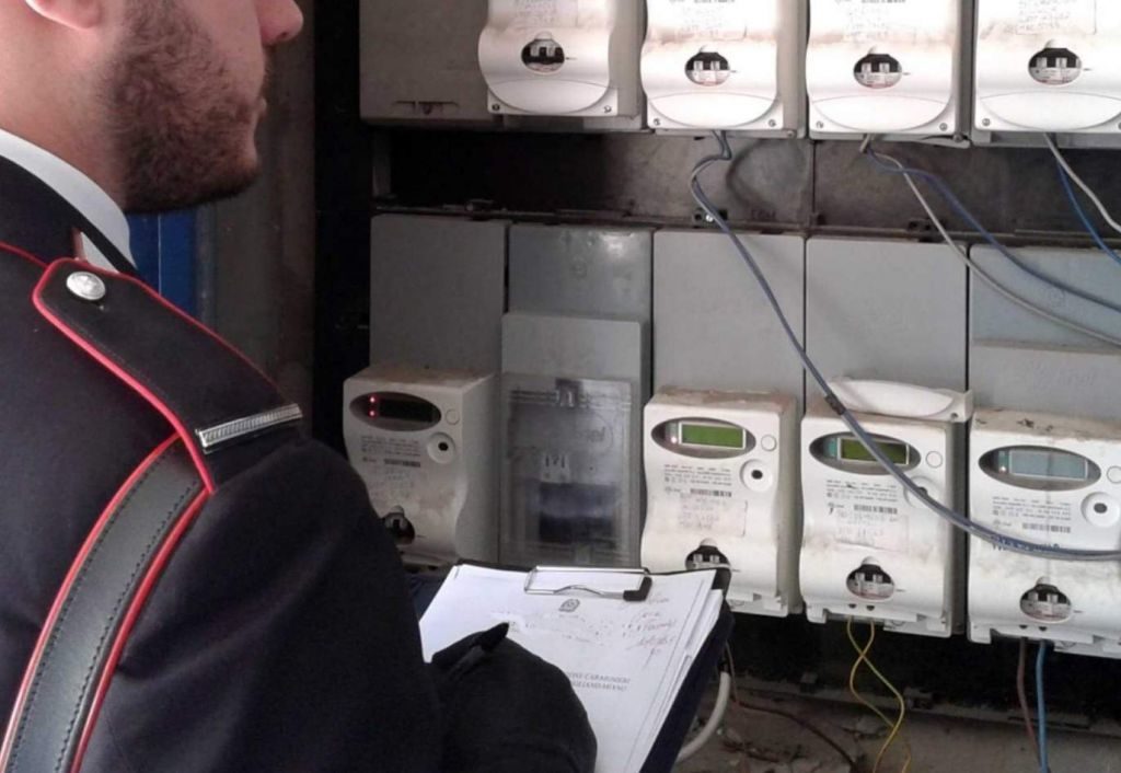 Orta Nova, intero condominio ruba energia elettrica a Enel per anni