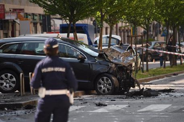 Franko Della Torre pirata strada Milano, testimone: "Fuggito con valigetta dopo incidente"