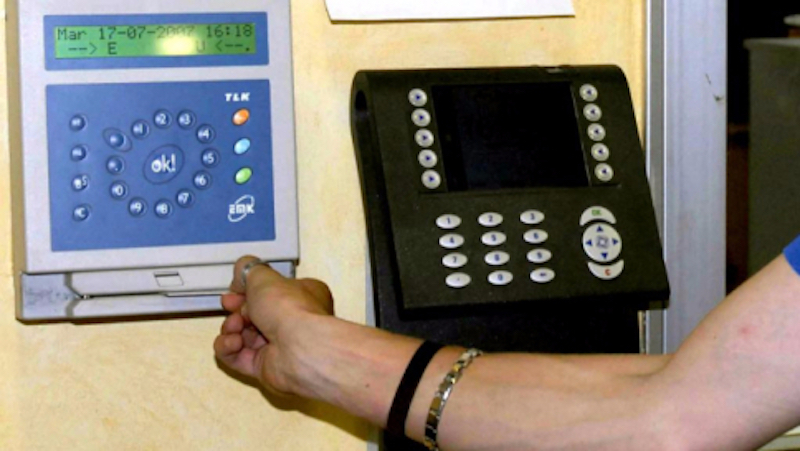 Furbetti del cartellino, condannata per assenteismo ora è capo settore