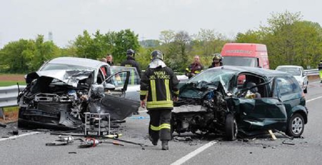 Incidente stradale sulla Potenza-Melfi: due morti e un ferito grave