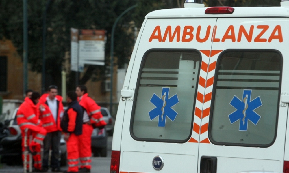 Venezia: gara di velocità, scontro tra 2 auto. Muore Giuliano Babbo