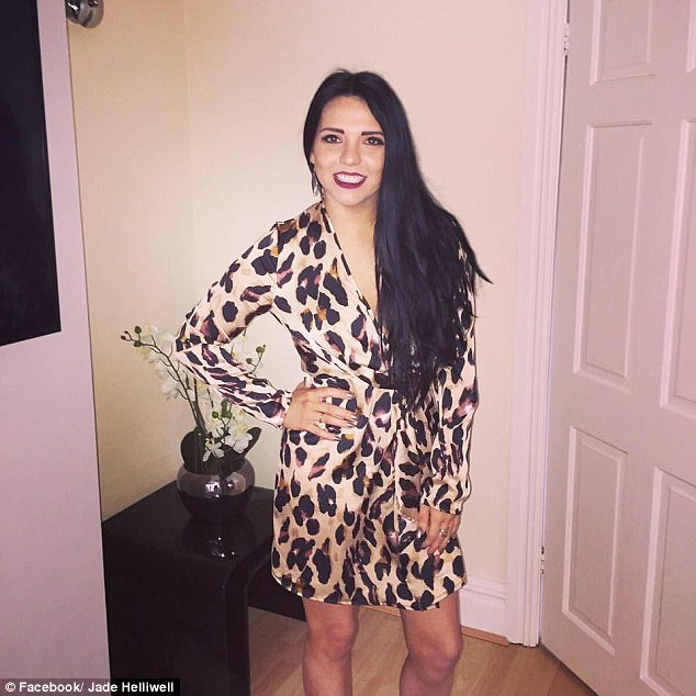 Jade Halliwell canta "Hallelujah" con un'artista di strada. La vogliono a Britain's Got Talent02