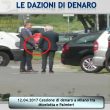 Lidl, le mani della mafia: il passaggio del denaro in strada