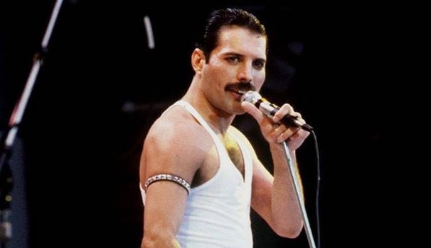 Freddie Mercury, Brian May: "Era gay, ma l'amore della sua vita è stata una donna"