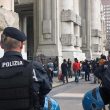 Migranti Milano, controlli a tappeto in Stazione Centrale. Arriva anche Salvini04