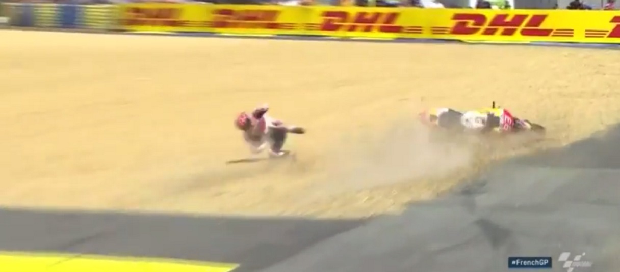 YOUTUBE Marc Marquez cade e si ritira dal MotoGp di Francia