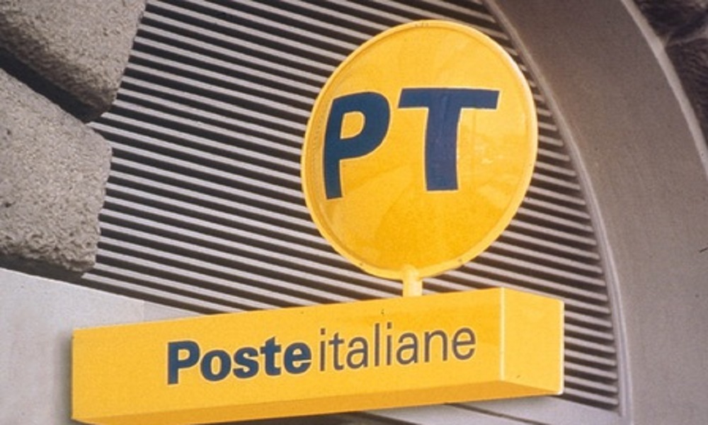 Poste: "La Mistral Air non effettua alcun servizio di trasferimento di migranti"
