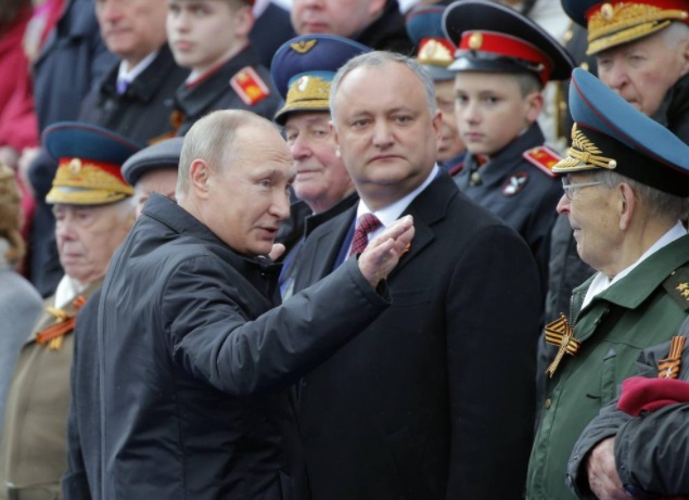 Mosca, maxi parata nella Piazza Rossa. Putin: "Pronti a respingere ogni minaccia" 01