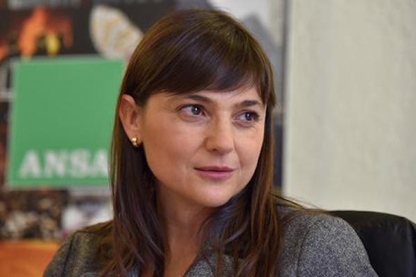 Debora Serracchiani: "Stupro più odioso se fatto da un immigrato"