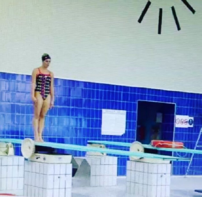 Tania Cagnotto scivola sul trampolino, lei ci scherza su: "Ecco perché mi devo ritirare..."VIDEO