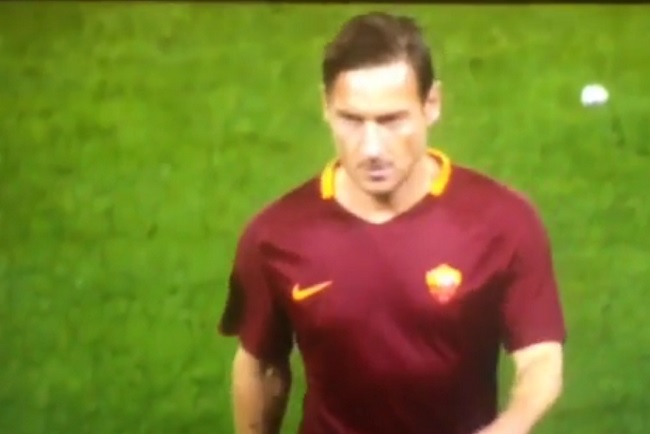 YOUTUBE Francesco Totti non saluta Luciano Spalletti dopo Roma-Juve