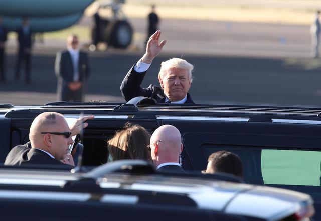 Trump a Roma, funzionari Usa lasciano documenti in auto e i ladri li rubano
