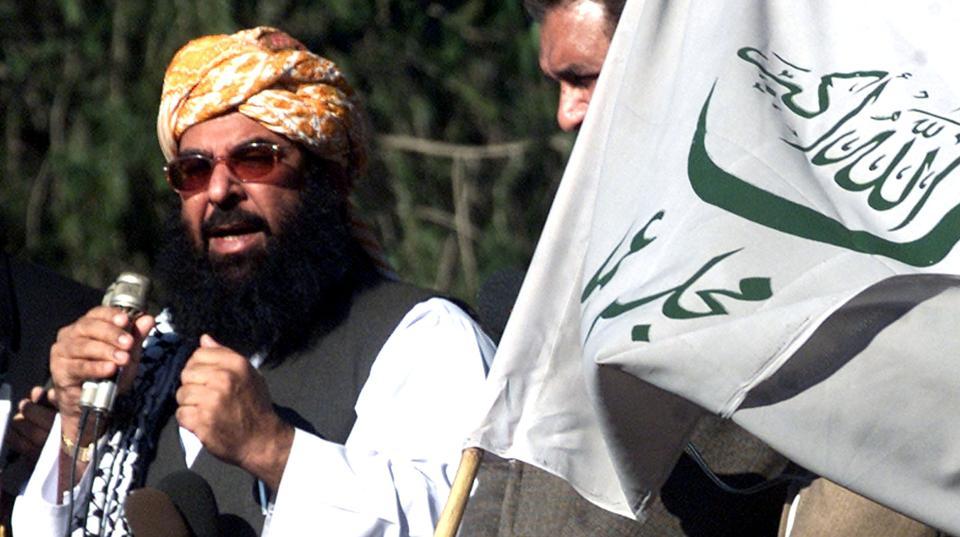 Pakistan, autobomba contro i membri del vice Senato: almeno 20 morti e oltre 30 feriti