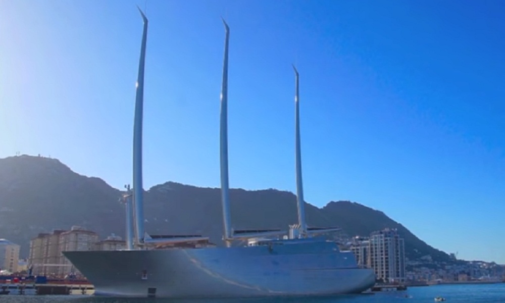Il superyacht del miliardario russo: vale oltre 400 milioni di euro