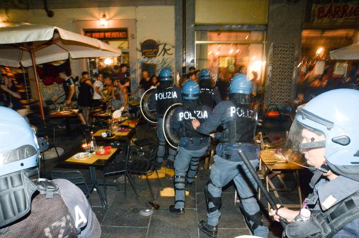 Torino, il M5s contro il questore dopo scontri nel cuore della movida