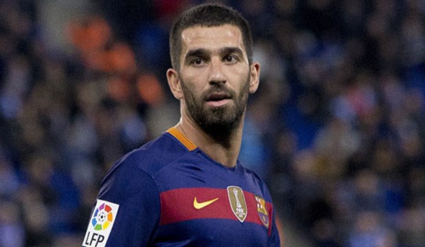 Arda Turan, aggressione ad un giornalista dopo Macedonia-Turchia
